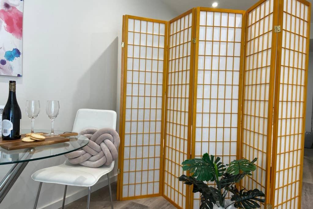10A Brunswick Living Studio Close To Apt And Cbd Free Wifi Tram At Doorstep Melbourne Luaran gambar